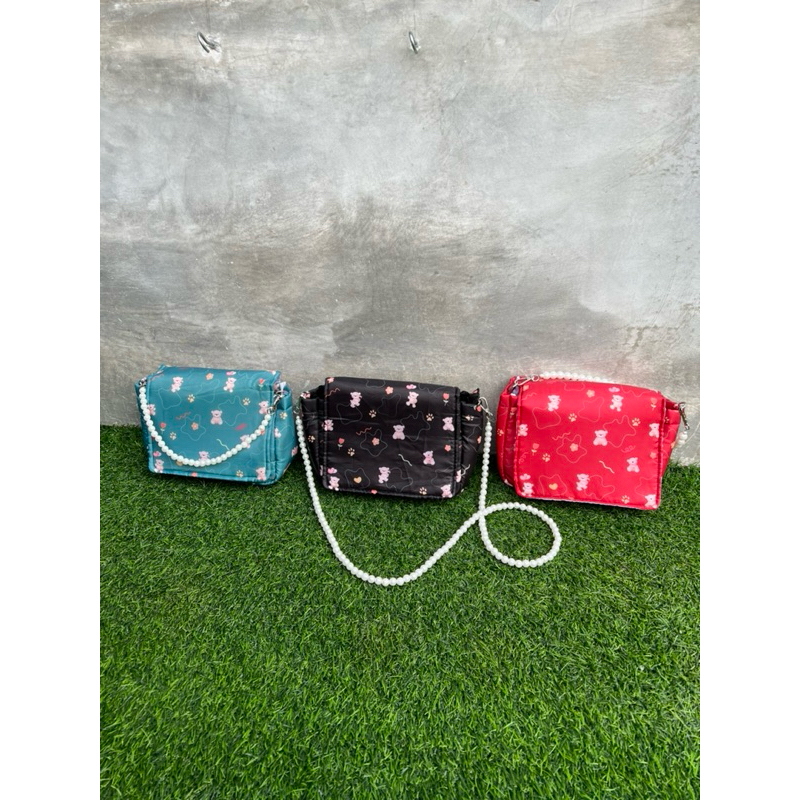 Tas parasut / Tas waterproof / Tas selempang wanita / clucth / Beary / Lylia Doodwear