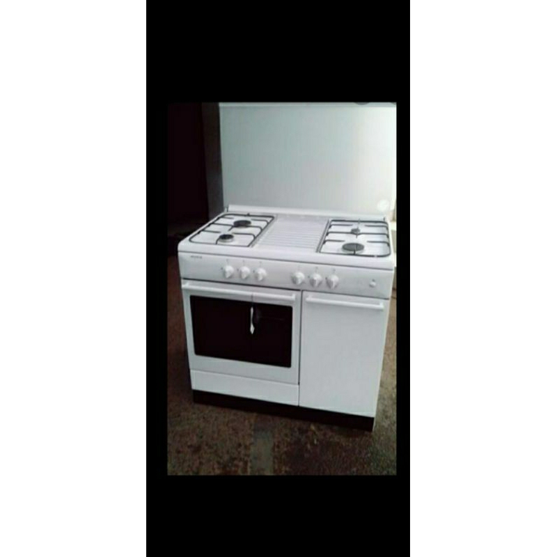 kompor+oven modena 4 tungku merek modena