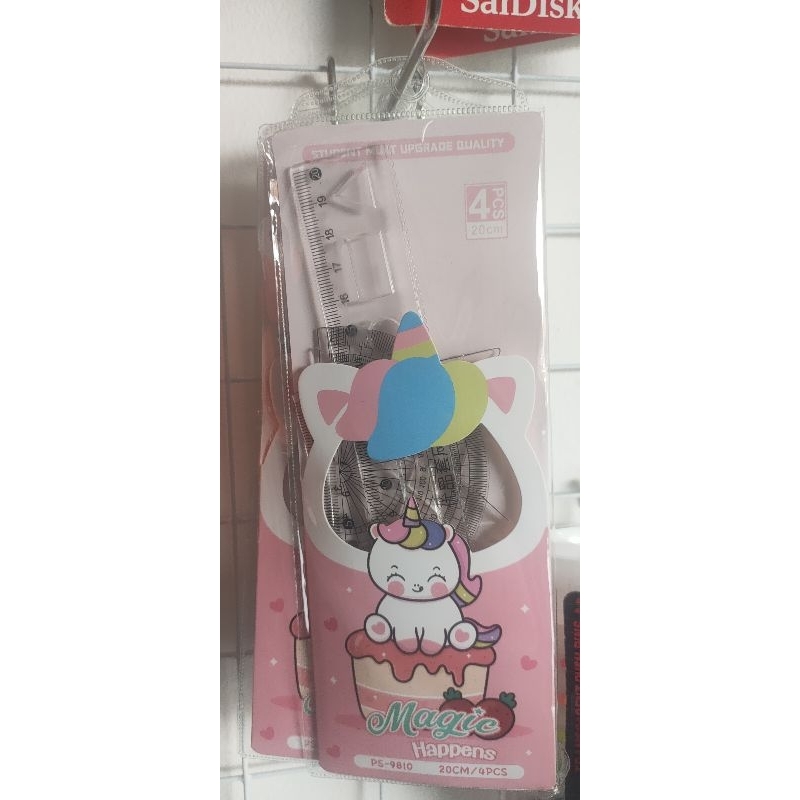 

set mistar lucu,fancy 2 mistar segitiga,1 busur,1 mistar panjang