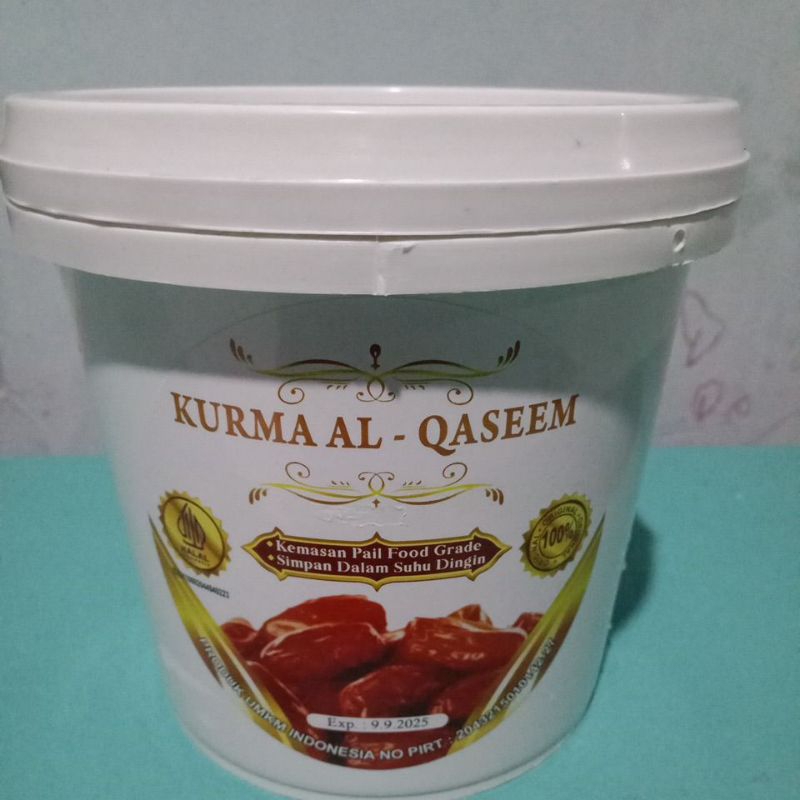 

Kurma ember