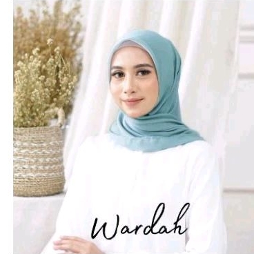 JILBAB Hijau Wardah/Krudung Segi empat Wardah /BELLA SQUARE Wardah
