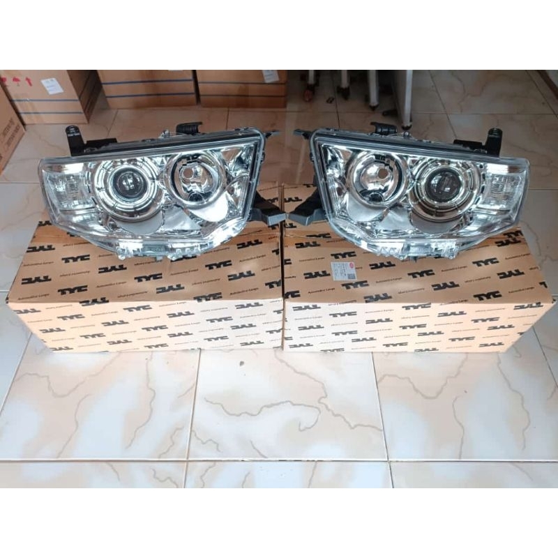 headlamp lampu depan pajero exceed 2010
