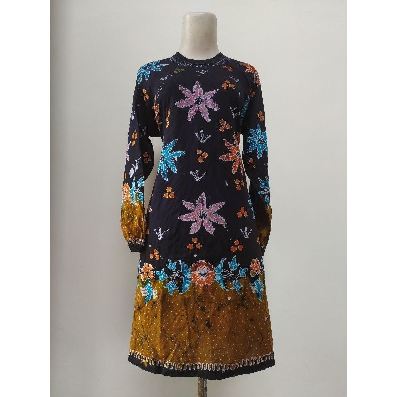 Atasan kaos Tunik batik tulis Tuban