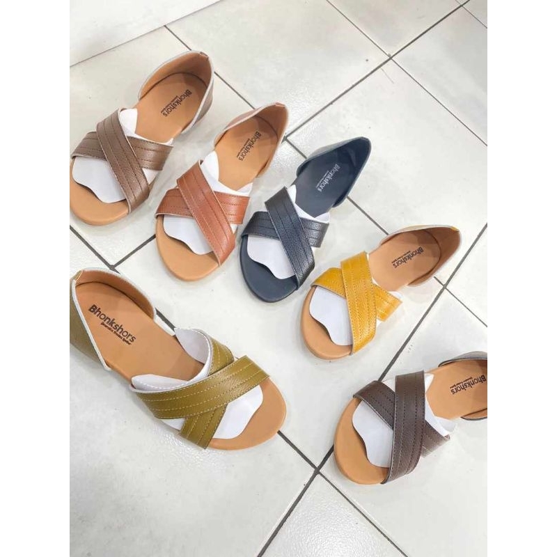 SEPATU SANDAL WANITA KULIT BHONKSHORS SILANG SIMETRIS FLAT
