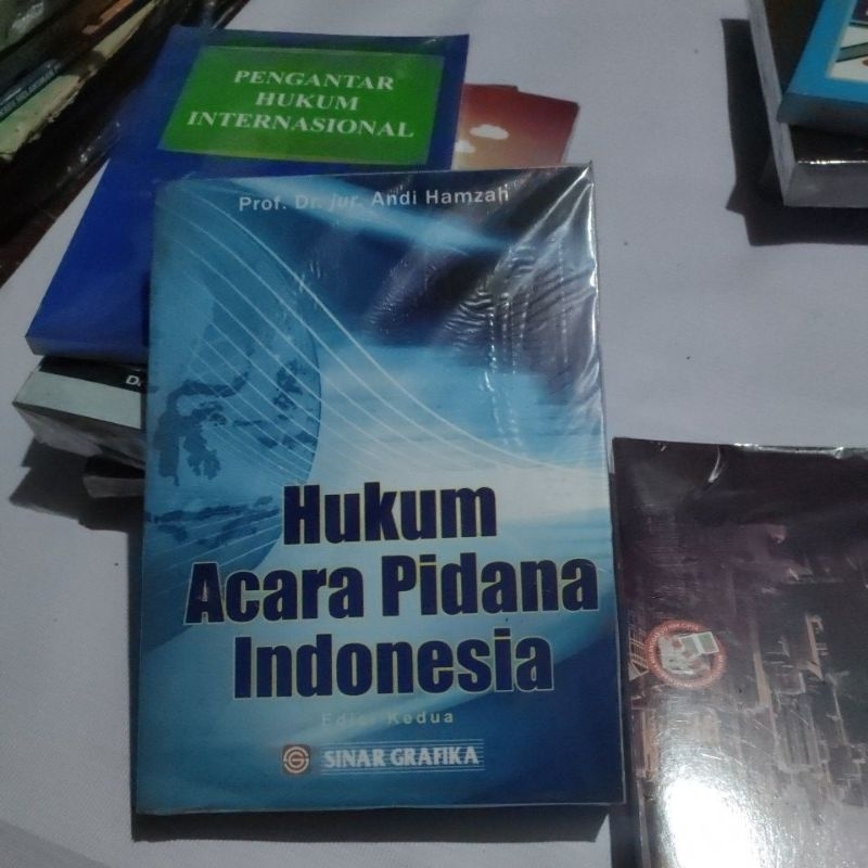 

hukum acara pidana indonesia Prof. Dr. jur Andi hamzah