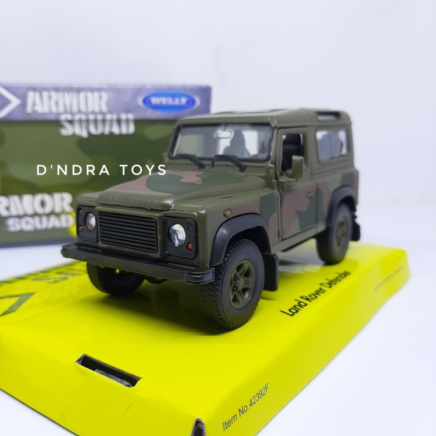Diecast Miniatur Mobil Land Rover Defender Army Welly 1:38