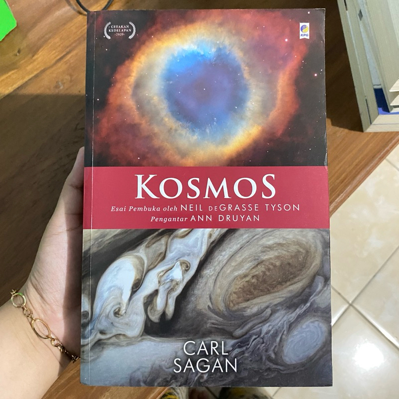 (PRELOVED) BUKU KOSMOS - CARL SAGAN