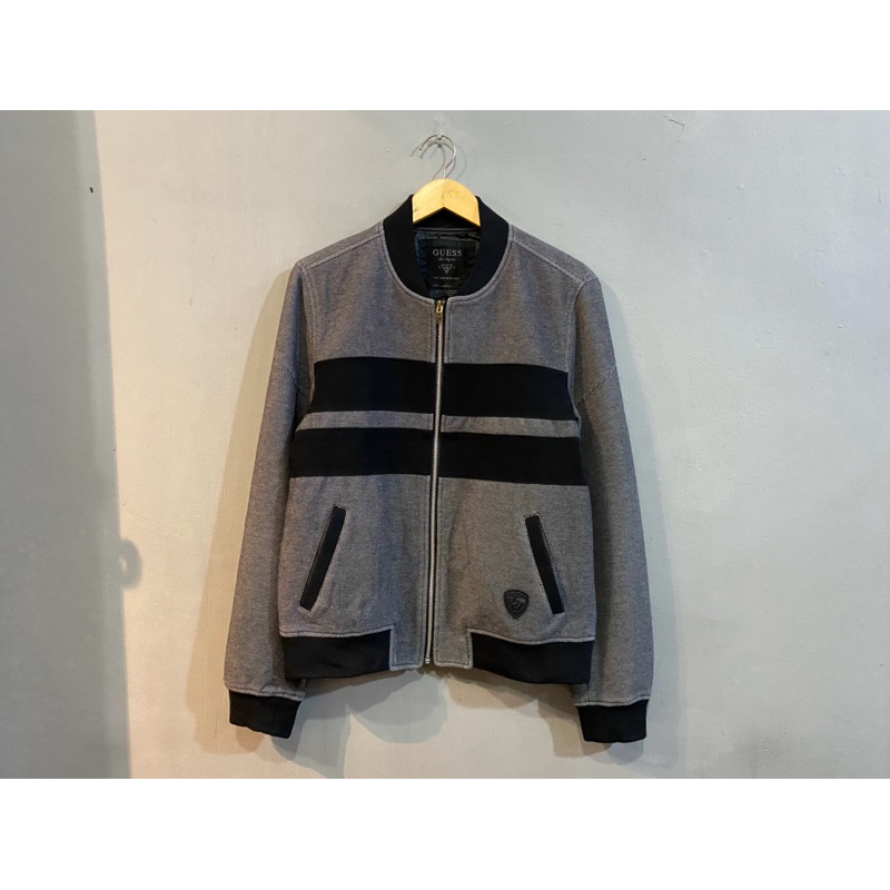 guess varsity bomber jaket