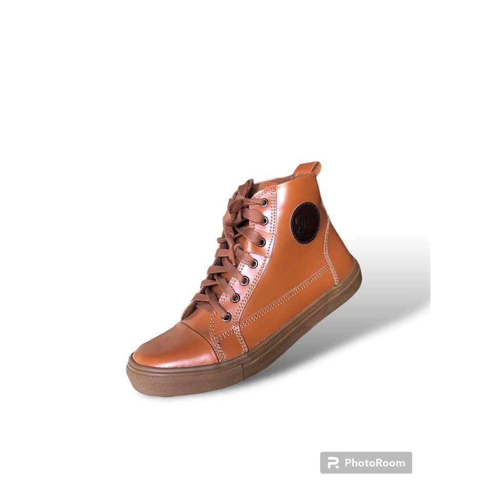 Sepatu boot pria kulit asli
