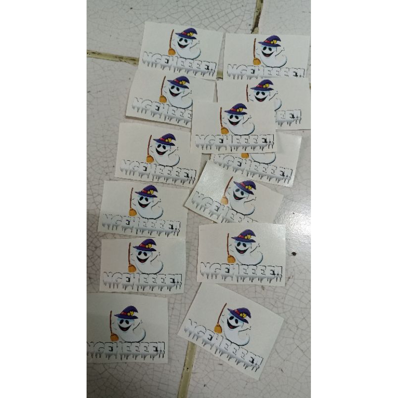 

stiker cutting ngeheee!! bahan vinyl 5x5