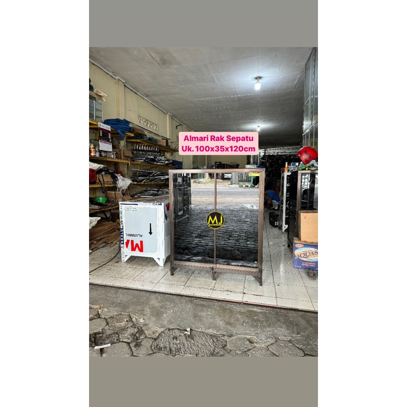 Almari Rak Sepatu Aluminium Kaca khusus Kediri
