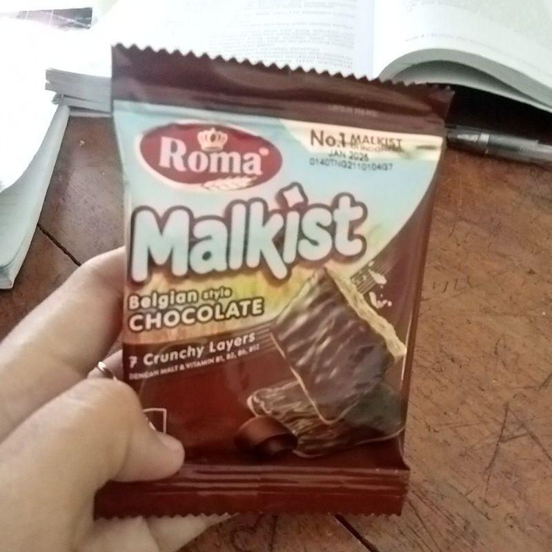 

Roma malkist choklate 7crunchy layers No.1 malkist di Indonesia