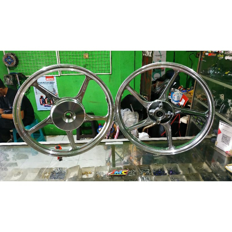 Velg VND AK55 Ring 17 Silver Chrome Vario 125/150 Old&New