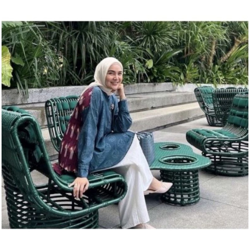 Bristol Top RiaMiranda