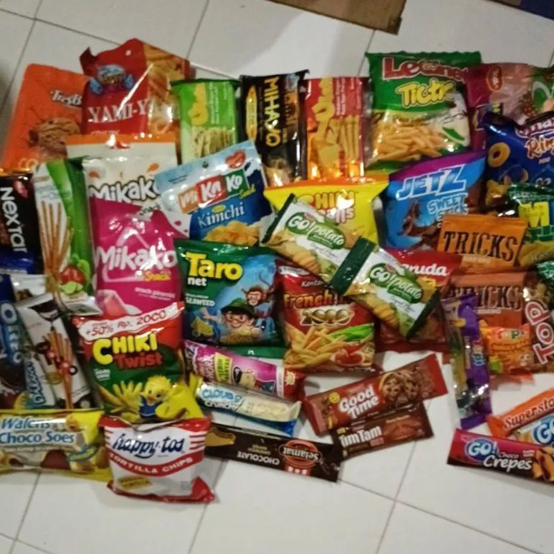 

KODE E53L aneka Snack murah paket termurah jajan 1 paket campur mix banyak varian