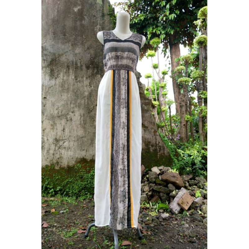 LONG DRESS SIFON PUTIH OUTER