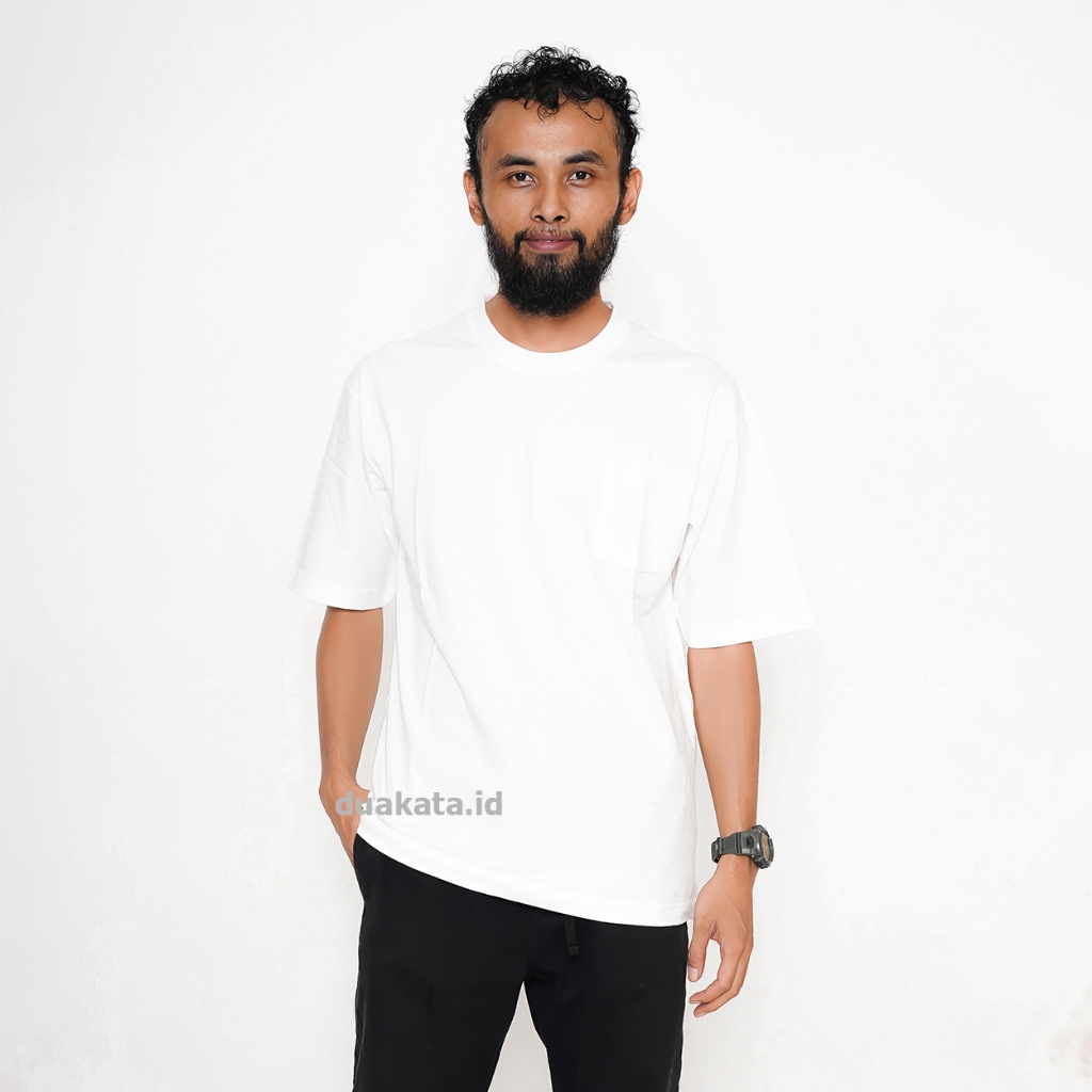 duakata.id - Kaos Polos Oversize Pria Kantong Bahan Katun Warna Putih