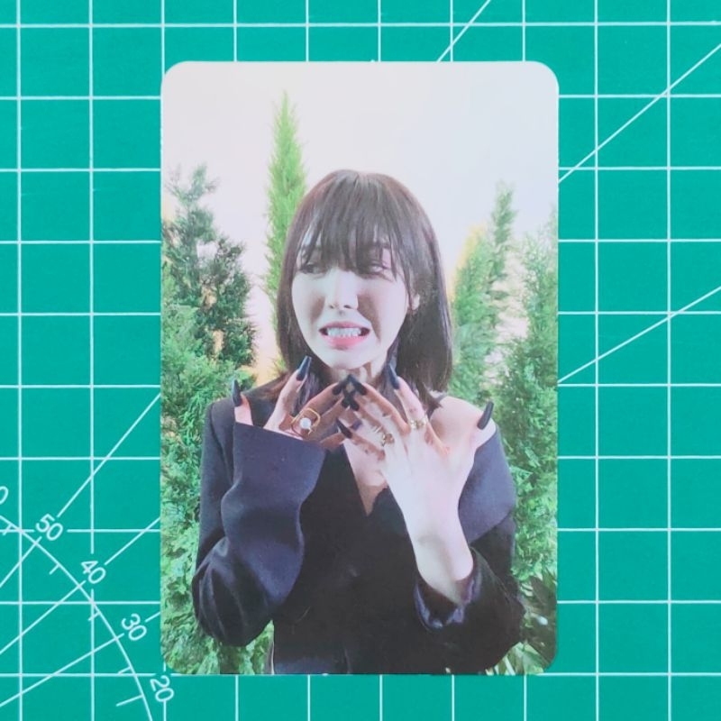 RED VELVET WENDY "QUEENDOM" (QUEENS) OFFICIAL PHOTOCARD