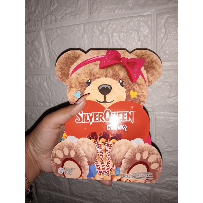

Silver queen Boneka