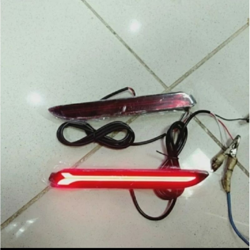 Lampu Reflektor Bemper Belakang Toyota Innova 2009-2015