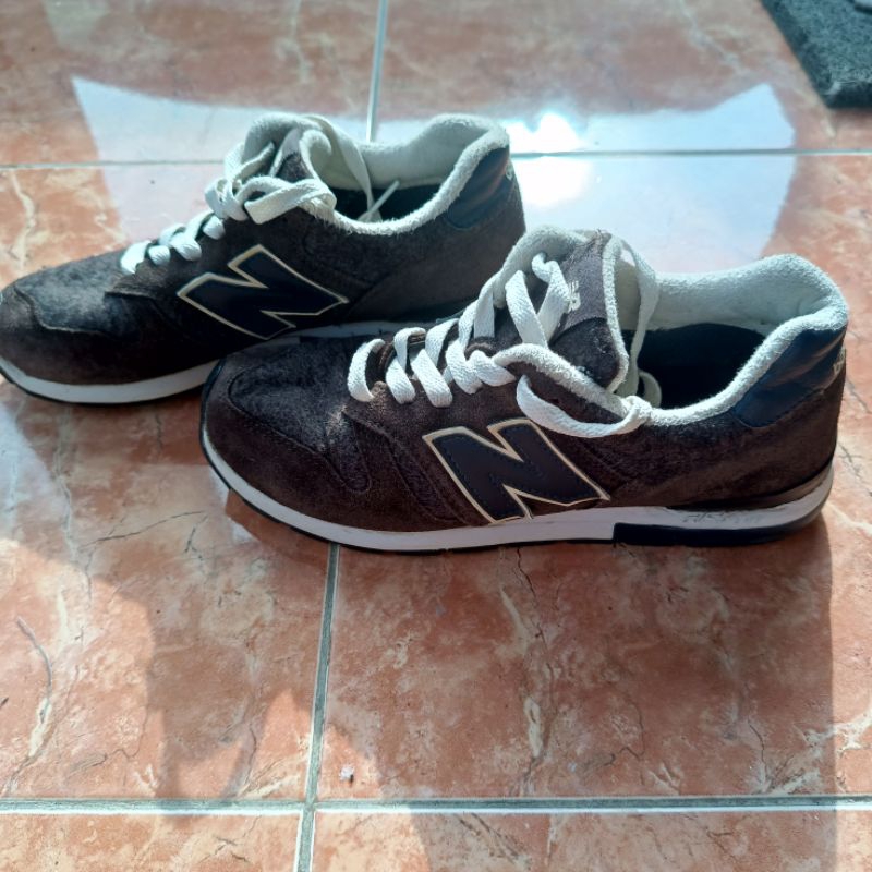 SEPATU NB 565 size 40