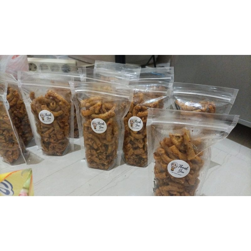 

Keripik Usus Krispy Pedas Daun Jeruk / Original Daun Jeruk 60g