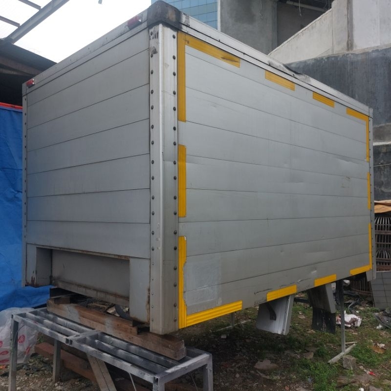 BOX TRAGA BEKAS ALLUMUNIUM