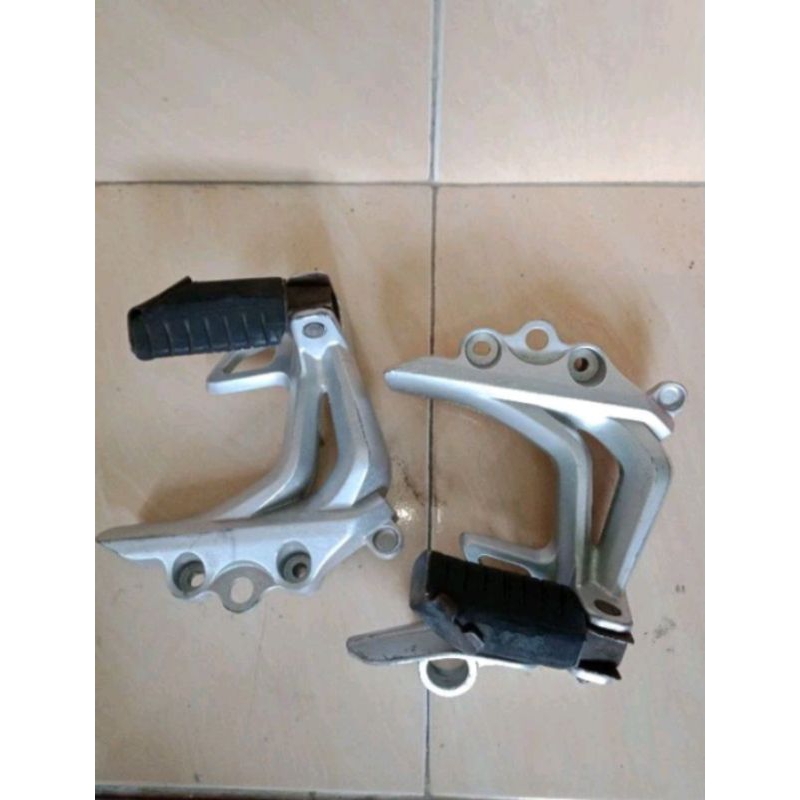 Footstep Belakang Jupiter Z Robot Karbu Original Copotan