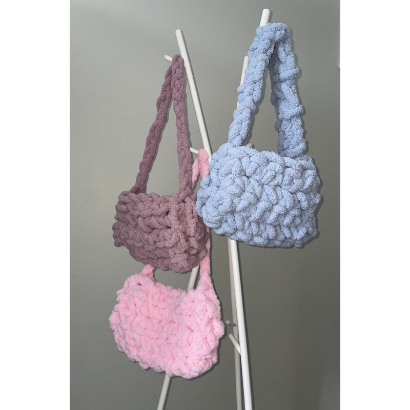 Fluffy ckunky bag