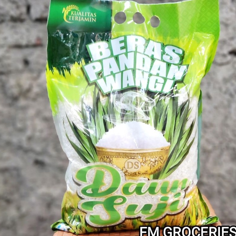 

Spesial Promo Beras pandan wangi Daun Suji 5 L Beras daun suji 5 L