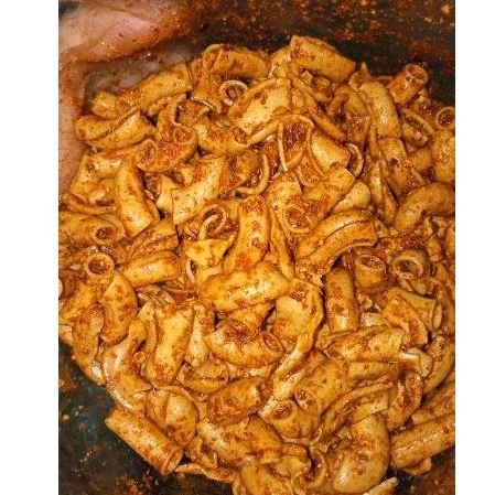

Makroni bantet pedas khas Tasikmalaya / makaroni pedas / makroni pedas gila