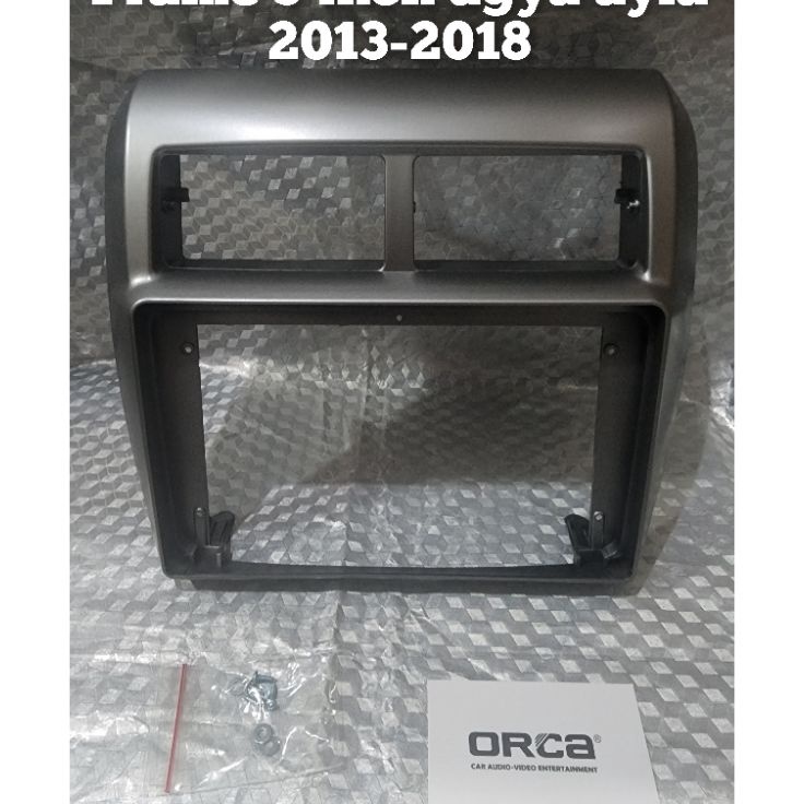 frame head unit android 9 inch mobil agya ayla 213218 silver