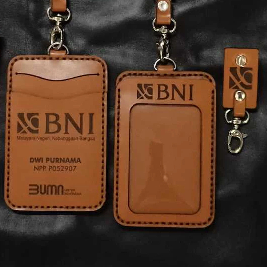 

ID CARD HOLDER NAMETAG KULIT HOLDER CUSTOM 4 LAPIS 3 SLOT CARD