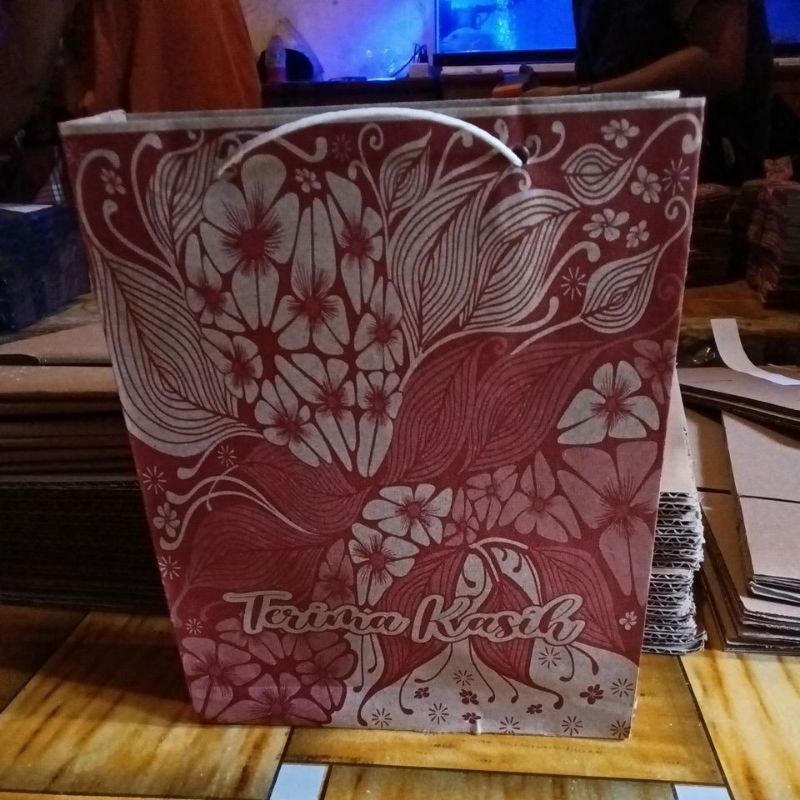 

paperbag hajatan isi 50 pcs ukuran sedang 21,5x16X5CM