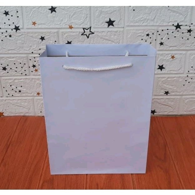 

link order khusus paperbag kraf putih custom size dan logo desain