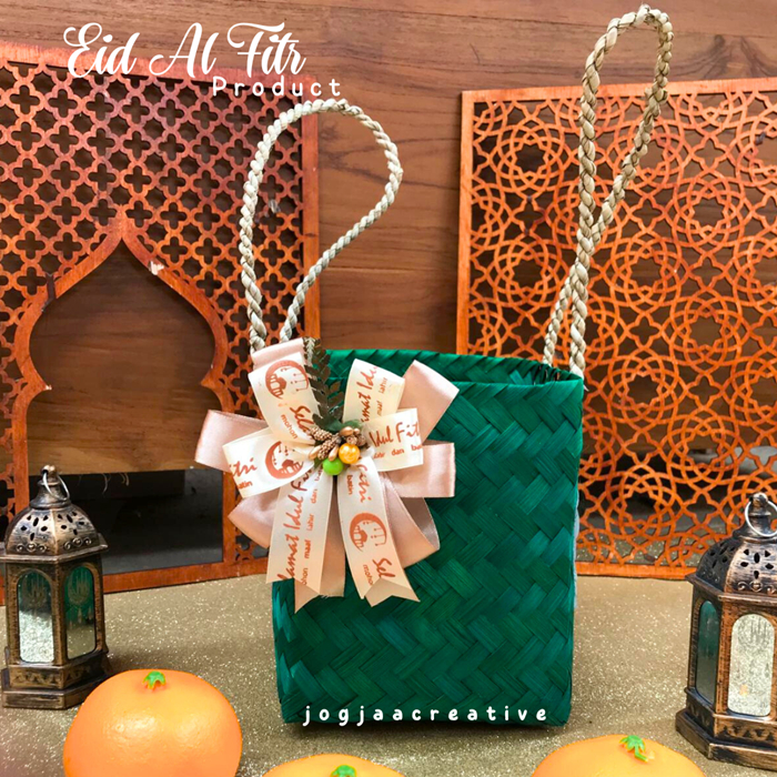 

LEBARAN SERIES | TAS BESEK BAMBU 15x15x18 cm WARNA HIAS PITA LEBARAN IDUL FITRI/tas bambu tas jinjing hampers natal tas murah tas unik tas hampers bingkisan murah