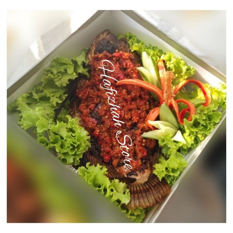 

Gurame Bakar Free lalapan dan sambal