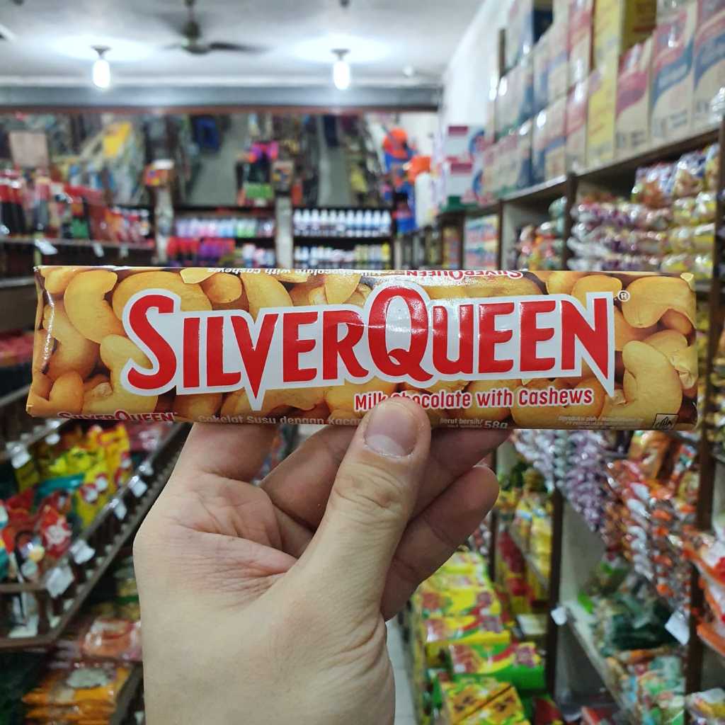 

COKELAT SUSU KACANG MEDE SILVERQUEEN MILK CHOCOLATE CASHEW 58 g