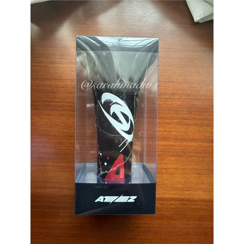 ATEEZ Lightstick / Lightiny Body Accessory The Fellowship: Break The Wall MD