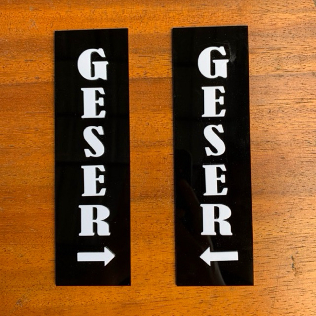 

sign pintu tulisan geser kanan geser kiri bahan akrilik