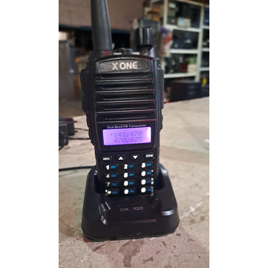 Ht X One X2 Dual band Mirip sekali Baofeng Uv82 Power Besar 7 Watt Frekuensi Uhf dan Vhf Fisik seper