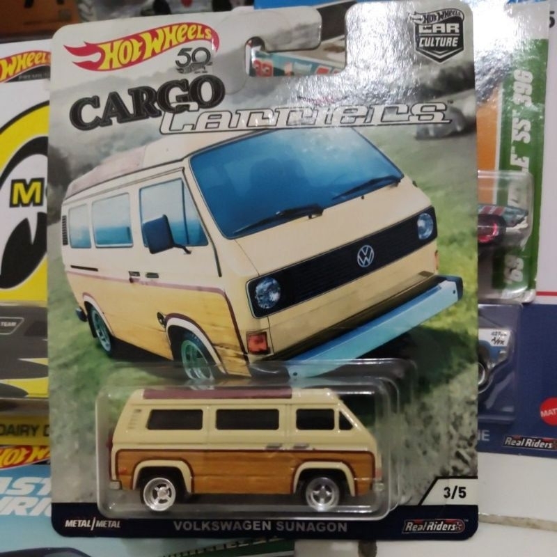 Hotwheels premium VW sunagon rare cargo carrier
