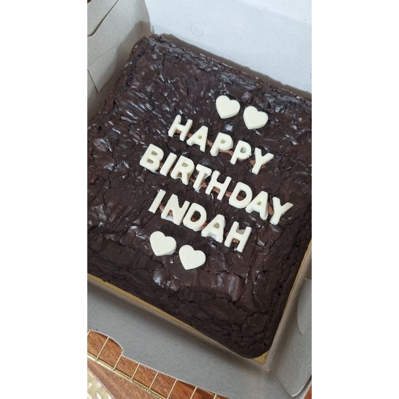 

Huruf Cokelat Putih