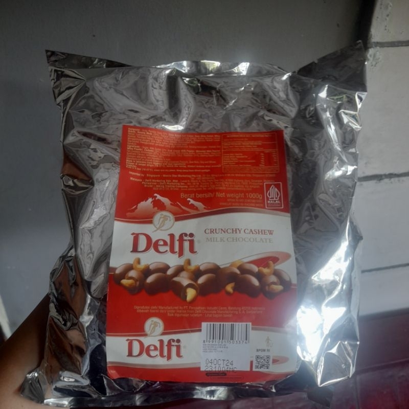 

Coklat Delfie 1kg