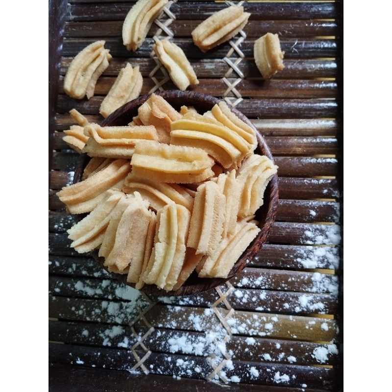 

KUE ULIR CIPIR CEMILAN ENAK