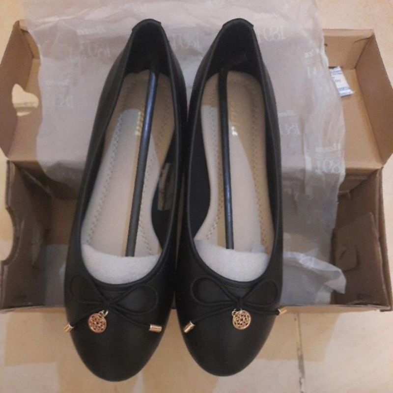 Bata Shoes BNIB