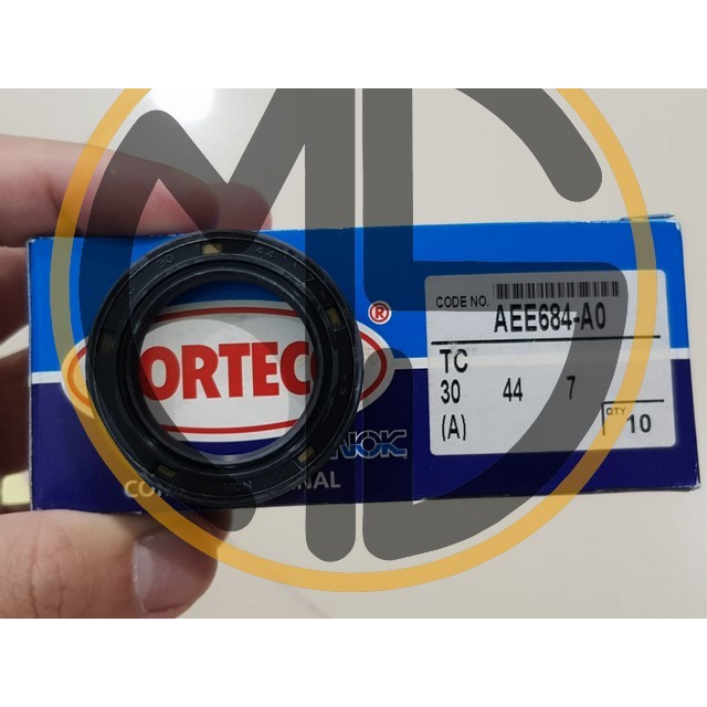 OIL SEAL TC 30 44 7 NOK CORTECO NBR JEPANG AEE684-A0