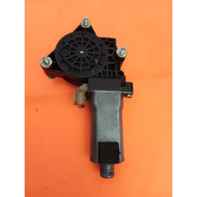 Dinamo power window hyundai H-1 kanan depan