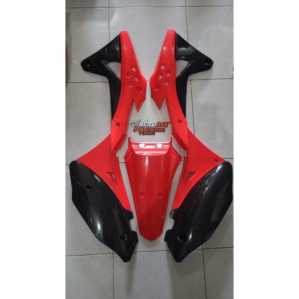 SIDE PANEL DAN AIRSCOOPO DAN SPAKBOR BELAKANG BODYSET GORDON 3 Bagian BODY SET GORDON PNP KLX 150 OR