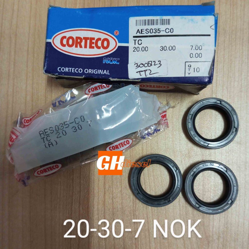 OIL SEAL TC 20 30 7 / 20 32 7 / 20 35 7 NOK TTO